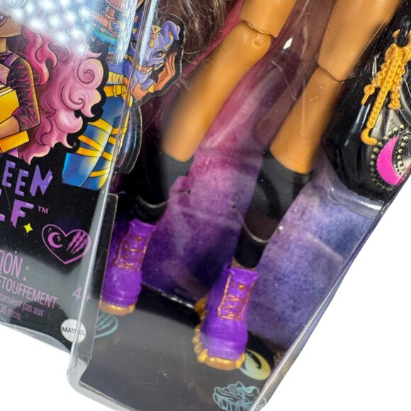 Monster High Clawdeen Wolf Doll w/ Crescent Pet Werewolf Horror Goth Punk Emo - Picture 10 of 13